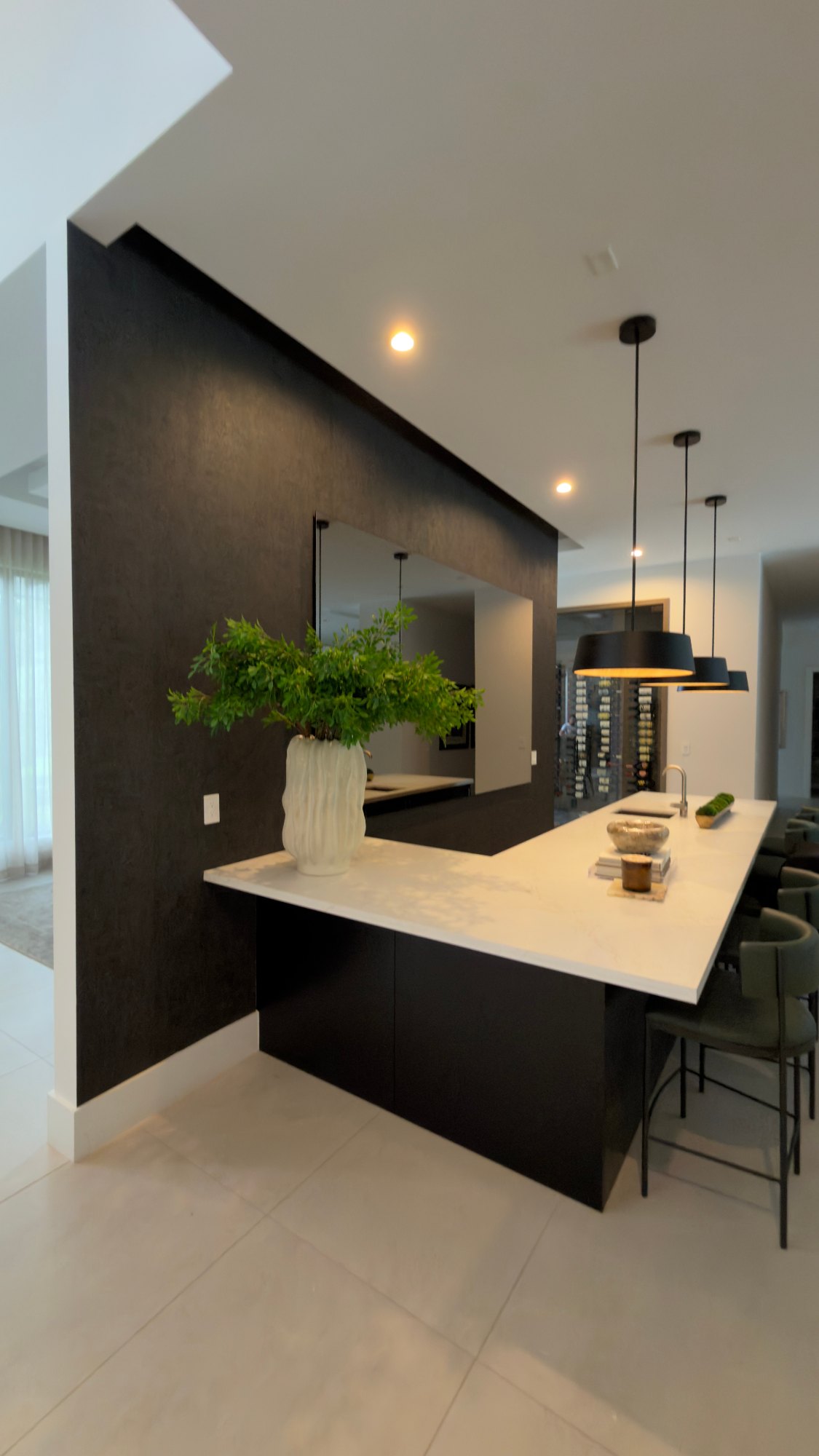 Showroom — photo 9