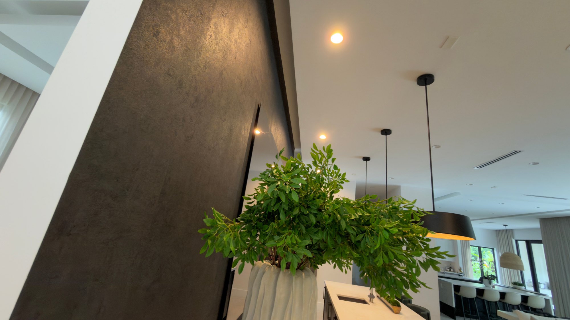 Showroom — photo 13